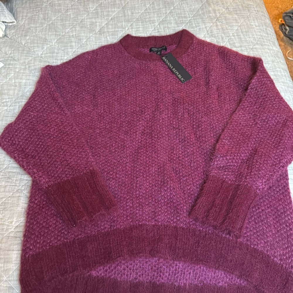 NWT Banana Republic Petite Medium Sweater Maroon